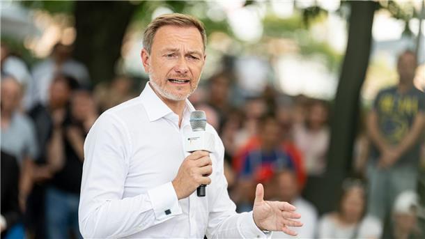 Wohlfahrtsverband: Lindner spielt Kinder gegeneinander aus Bundesfinanzminister Christian Lindner (FDP) erntet Kritik von Sozialverbänden.