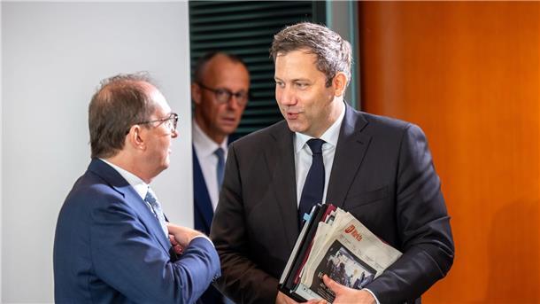Kabinett beschließt weitere Reformen zur Migrationspolitik Bundesinnenminister Alexander Dobrindt (CSU) hat diese Woche erneut eine Reform ins Kabinett gebracht.