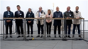 Bundesinnenminister Alexander Dobrindt (CSU) und mehrere Amtskollegen sind sich einig mit ihrem Ruf nach einer härteren Migrationspolitik.