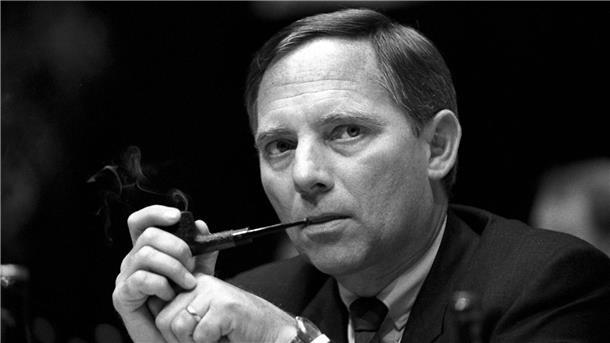 Trauer um Schäuble: „Gigant des Parlamentarismus“ gestorben Bundesinnenminister Wolfgang Schäuble im Jahr 1989.