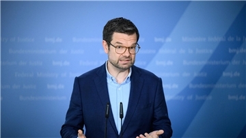 Bundesjustizminister Buschmann will die öffentliche Verwaltung von überflüssiger Bürokratie befreien.