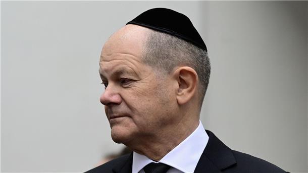 NS-Pogrome: Scholz fordert „Aufstehen gegen Hass“ Bundeskanzler Olaf Scholz bei der Gedenkveranstaltung zum 85. Jahrestag der Pogromnacht in der Synagoge Beth Zion