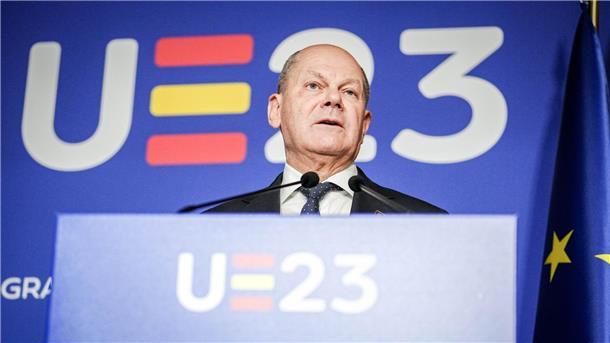 Bundeskanzler Olaf Scholz drang in Granada auf eine Reform der EU, um sie für die Aufnahme weiterer Länder fit zu machen.