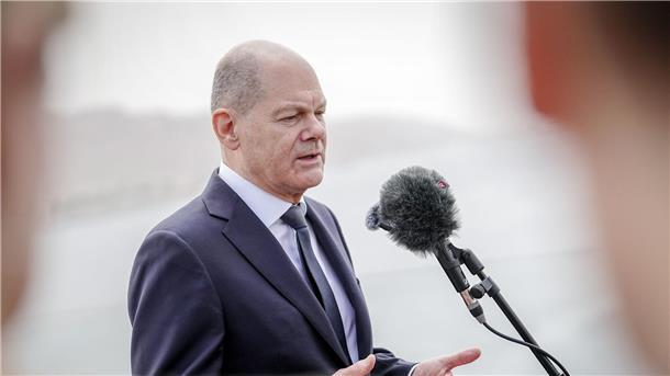 Scholz redet Netanjahu bei Israel-Besuch ins Gewissen Bundeskanzler Olaf Scholz gibt nach einem Treffen mit dem jordanischen König Abdullah vor der Weiterreise nach Isreal ein Pressestatement.