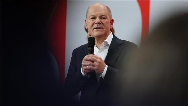 Nur drittstärkste Kraft: Krachende Niederlage für die SPD Bundeskanzler Olaf Scholz hat die Niederlage der SPD bei der Bundestagswahl eingestanden. „Das ist ein bitteres Wahlergebnis für die sozialdemokratische Partei, das ist auch eine Wahlniederlage“, sagte der SPD-Kanzlerkandidat nach den ersten Hochrechnungen.