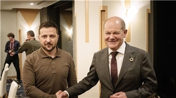Bundeskanzler Olaf Scholz (SPD) und der ukrainische Präsident Wolodymyr Selenskyj in Hiroshima.