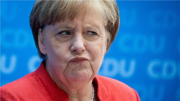 Angela Merkel, Bundeskanzlerin und CDU-Bundesvorsitzende, spricht bei einer Pressekonferenz nach der Sitzung