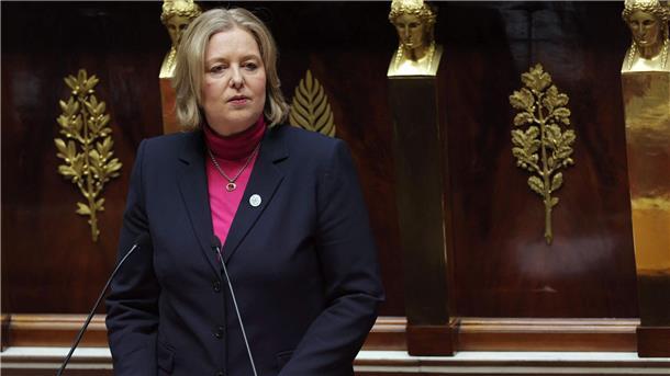 Bundestagspräsidentin Bärbel Bas hält in der Nationalversammlung in Paris eine Rede.
