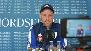 Bundestrainer für einen Tag: Als einer von 80 Millionen Bundestrainern beantwortet Ole Aldag jene Fragen, die sonst Neu-Bundetrainer Hansi Flick gestellt werden. 