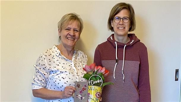 Café- KINT bekommt ein neues Gesicht - Abschied von Waltraud Ralle-Klein (links). Ihre Nachfolgerin Anne Neumann betreut jetzt das Projekt.