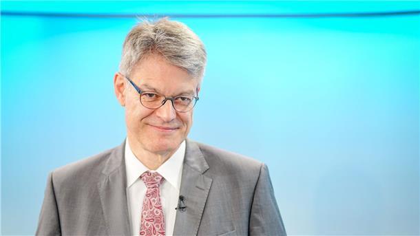 Schnieder will keine Vorschrift für 0,0 Promille im Verkehr Cannabis am Steuer sieht Verkehrsminister Schnieder (CDU) kritisch.