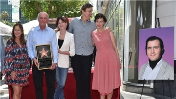 Carol Kaufman-Kerman, Michael Kaufman, Schauspielern Marilu Henner, Kevin Nealon und Kristen Schaal (l-r) ehren Andy Kaufman.