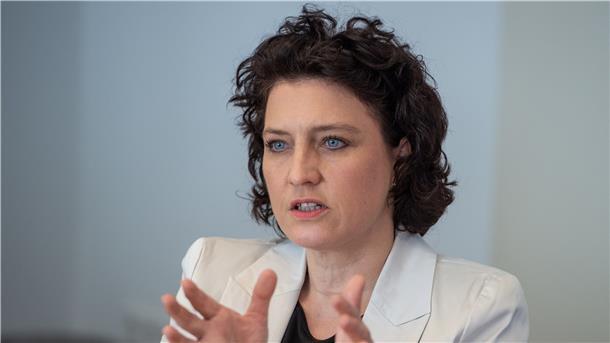 Carola Reimann (SPD), Sozialministerin in Niedersachsen, will planbare Operationen bald wieder ermöglichen.