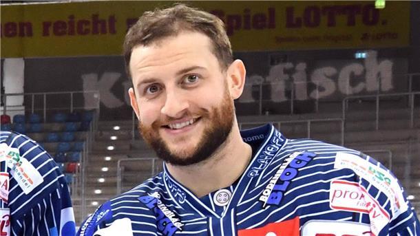 Carson McMillan wird in der kommenden Saison wieder in der DEL2 auf Torejagd gehen.