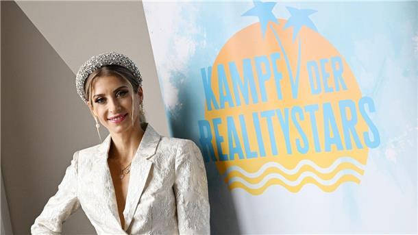 Cathy Hummels moderiert die Dokusoap „Kampf der Realitystars“ bei RTLzwei.