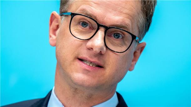 Bürokratieabbau und „Aktivrente“: Was die Koalition plant CDU-Generalsekretär Carsten Linnemann sagt, das Kabinett wolle sich demnächst in einer Sitzung ausschließlich mit dem Abbau bürokratischer Hürden beschäftigen. (Archivfoto)