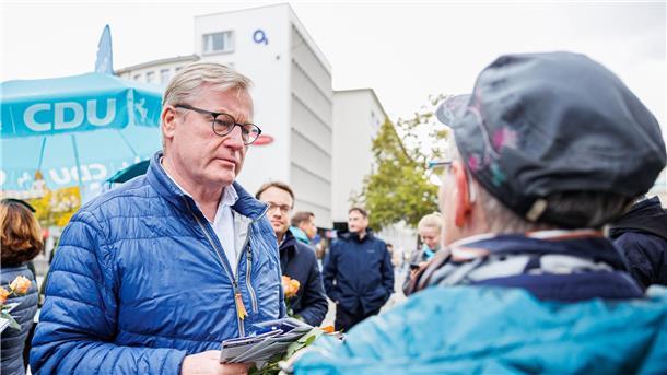 Vor Landtagswahl in Niedersachsen: SPD siegessicher CDU-Spitzenkandidat Bernd Althusmann macht Wahlkampf in Hannover.
