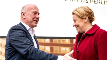 CDU-Spitzenkandidat Kai Wegner und Berlins Regierende Bürgermeisterin Franziska Giffey (SPD) wollen Koalitionsverhandlungen aufnehmen.