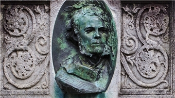 César Francks Grabmal befindet sich auf dem Friedhof Montparnasse in Paris.