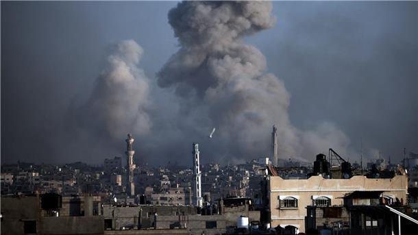 Nahost: UN-Experte warnt vor „massiver Katastrophe“ Chan Junis  wird von israelischen Bombardierungen getroffen.
