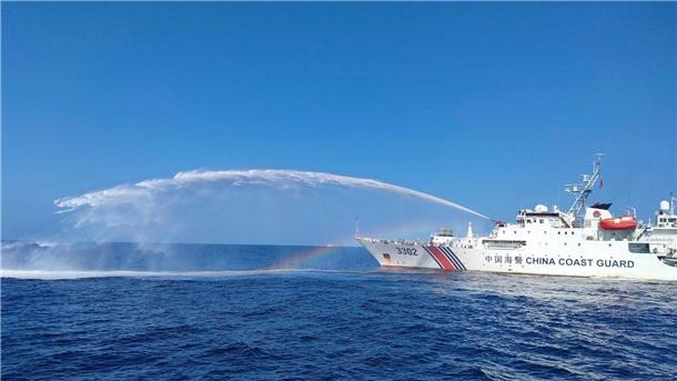 Blinken kritisiert Chinas Aktionen im Südchinesischen Meer China setzt im Südchinesischen Meer immer wieder Wasserwerfer gegen philippinische Schiffe ein. (Archivbild)