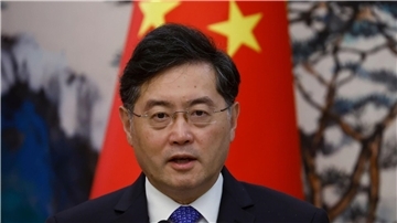 Chinas Außenminister Qin Gang bei einer Pressekonferenz in Peking.