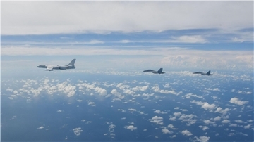Chinesische Kampfflugzeuge in der Luft: China startet eine großangelegte Militärübung in der Taiwanstraße und um Taiwan (Archivbild).