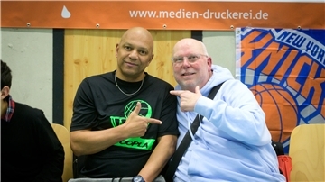 Chris Cummings (links) war auch bei der 36. Auflage des Supercups dabei, zur Freude von Organisator Wally Kruso.
