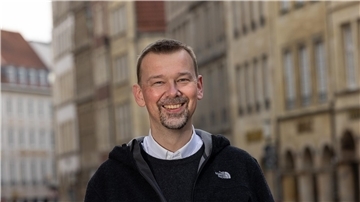 Christian Fechtenkötter wird Pfarrer in der Wesermarsch: in der St.-Willehad-Gemeinde in Nordenham und in der katholischen St.-Marien-Gemeinde in Brake.