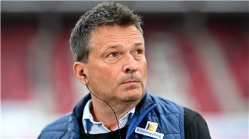 Christian Heidel ärgert sich weiterhin über die Ansetzung der Mainzer Erstrundenpartie bei Dynamo Dresden.