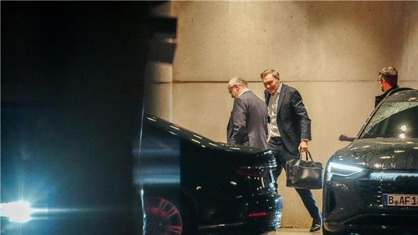 Christian Lindner (FDP) bei seiner Ankunft am Bundeskanzleramt.