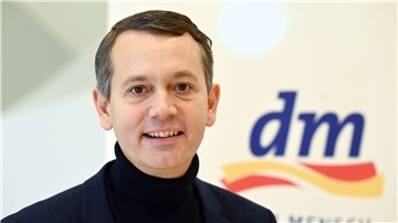 Christoph Werner ist Vorsitzender der Geschäftsführung der Drogeriemarktkette dm.