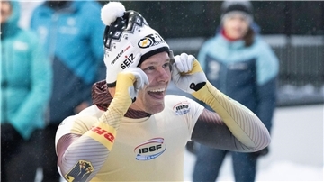 Grotheer mit maximaler Sieg-Ausbeute - Kreher Zweite Christopher Grotheer gewinnt auch das vierte Saisonrennen im Skeleton.