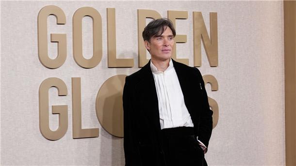 Bombe statt Barbie: „Oppenheimer“ räumt bei Golden Globes ab Cillian Murphy hat seinen ersten Globe als bester Drama-Darsteller gewonnen.