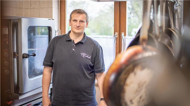 Claus Seebeck betreibt in Flögeln einen familiengeführten Landgasthof.
