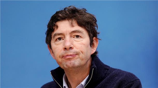 Fast jeder zweite Wissenschaftler von Anfeindungen betroffen Corona-Experte Christian Drosten wurde auf einem Campingplatz beleidigt und beschimpft.