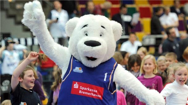 Da freut sich Maskottchen Dunky: Die Eisbären haben erstmals seit der Saison 2018/2019 die BBL-Lizenz erhalten.