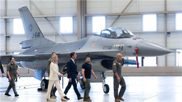 Was Sie über die F-16-Kampfjet-Lieferungen wissen müssen Dänemark und die Niederlande werden der Ukraine F-16-Kampfjets liefern.