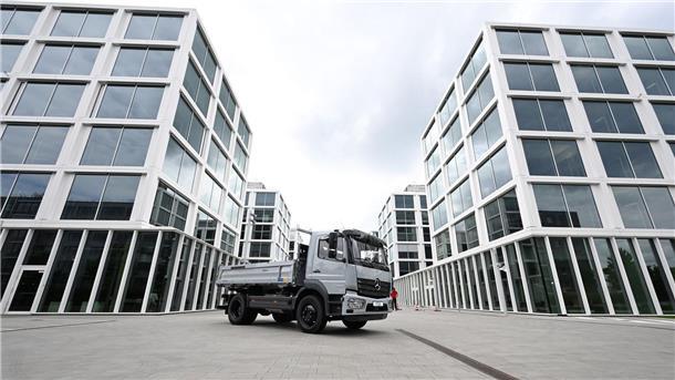 Daimler Truck will 5.000 Stellen in Deutschland streichen Daimler Truck will bis 2030 rund 5.000 Stellen streichen. (Archivbild)