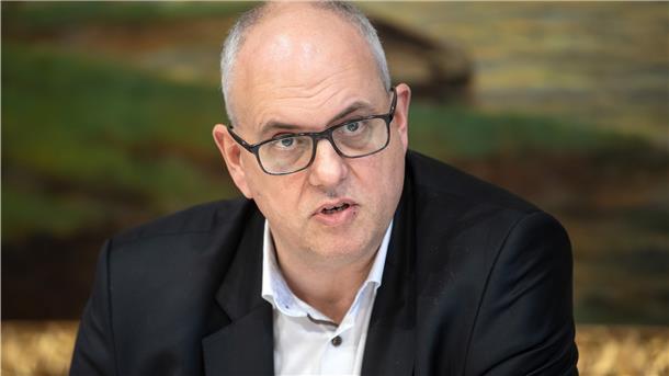 „Damit können wir auf keinen Fall zufrieden sein“, sagt Regierungschef Andreas Bovenschulte (SPD) zu den Umfrageergebnissen in Bremerhaven. Hier hatte eine Mehrzahl der Befragten sich unzufrieden mit der Landespolitik gezeigt.