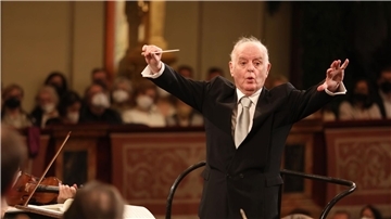 Daniel Barenboim tritt als Generalmusikdirektor der Staatsoper Unter den Linden zurück.