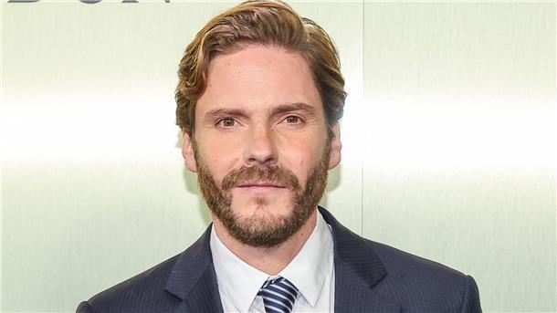 Daniel Brühl: „Kann es immer noch nicht packen“ Daniel Brühl kann nicht fassen, dass sein Film „Im Westen nichts Neues“ bei den Oscars nominiert ist.