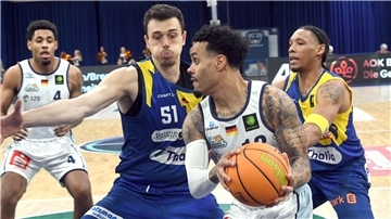 Basketballer in Aktion