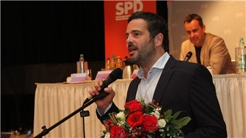 Daniel Schneider soll 2025 erneut für die SPD im Wahlkreis Cuxhaven-Stade II in den Bundestagswahlkampf gehen und verkündete: „Ich bin bereit!“
