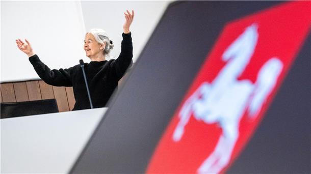 Beifall und brisante Beweise im Prozess gegen Klette Daniela Klette bedankte sich bei ihren Unterstützern.