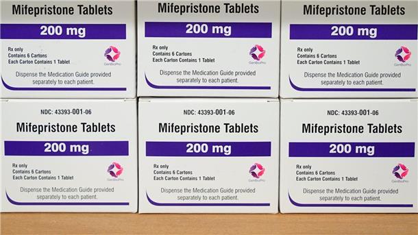 US-Berufungsgericht lässt Abtreibungspille eingeschränkt zu Das Abtreibungsmedikament Mifepriston darf in den USA vorerst weiterverwendet werden - mit großen Einschränkungen.