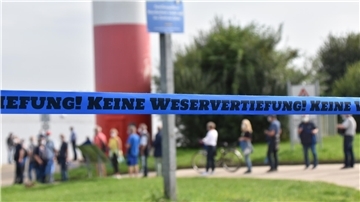 Das Aktionsbündnis gegen die Weservertiefung lädt für Montag, 27. Februar, zu einer Informationsveranstaltung in den Güterschuppen an der Müllerstraße ein.