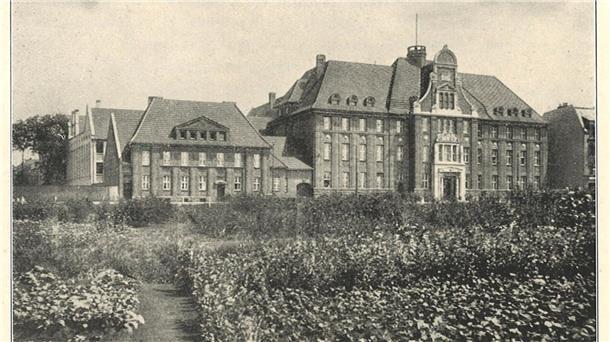 Das Amtsgericht in Lehe mit Dienstwohnung und Gefängnis im Jahr 1927.