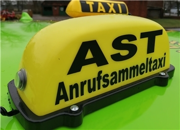 Das Anrufsammeltaxi soll attraktiver werden und am besten kreisweit fahren. Deshalb denken die Kreispolitiker darüber, das ÖPNV-Angebot zentral zu betreiben.