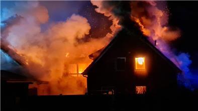 Das Bild zeigt die Ausmaße des Feuers.